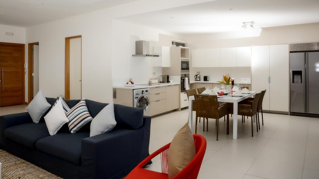 Cap Ouest By Horizon Holidays Flic-en-Flacq Exteriör bild