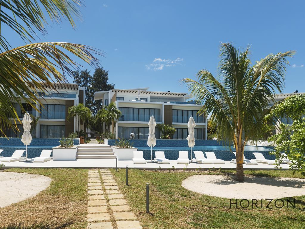 Cap Ouest By Horizon Holidays Flic-en-Flacq Exteriör bild