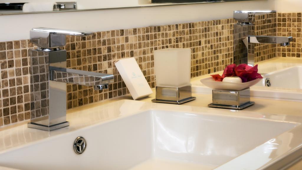 Cap Ouest By Horizon Holidays Flic-en-Flacq Exteriör bild